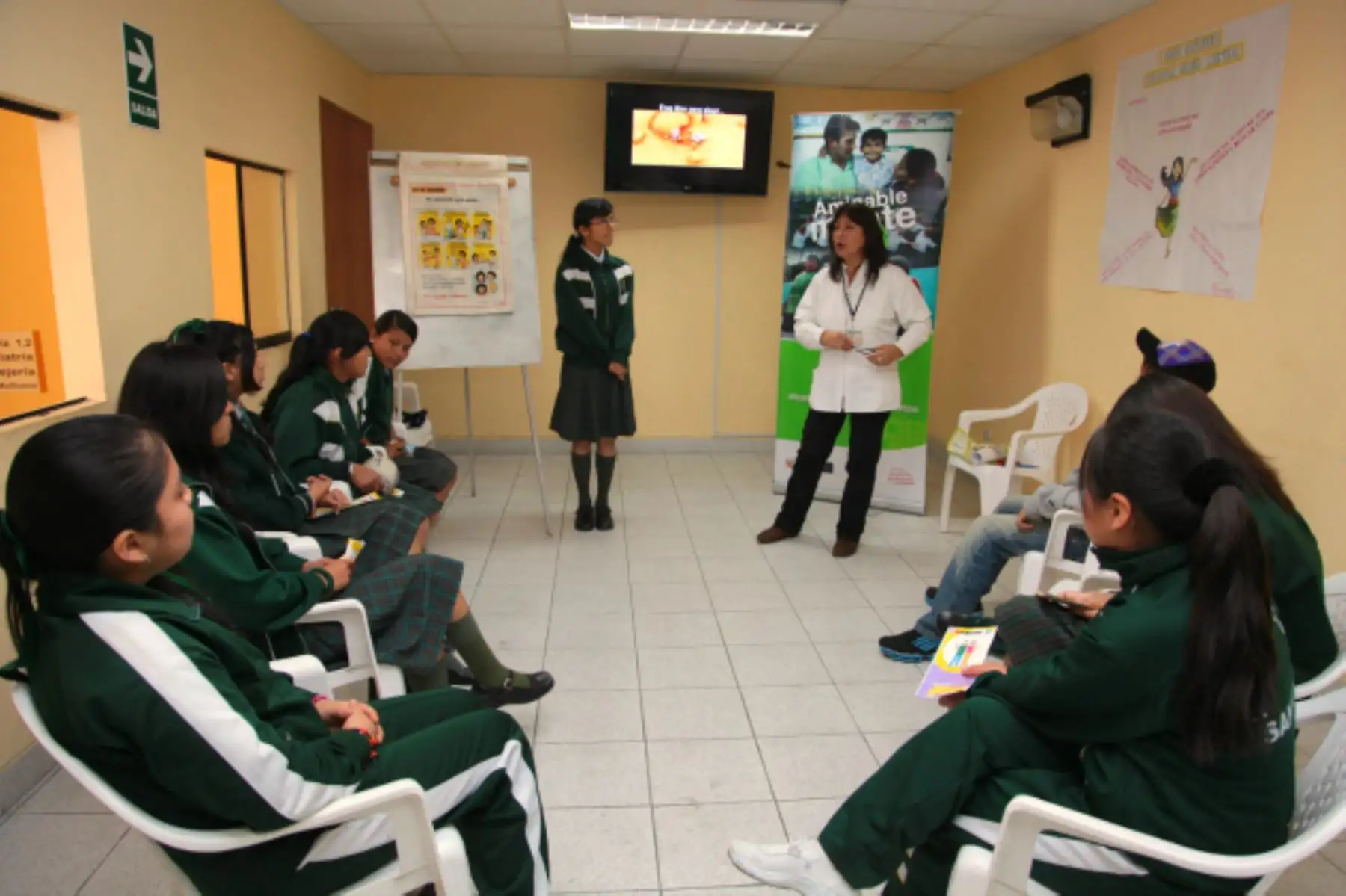 Charlas en los centros de salud mental comunitarios. Foto: Difusión