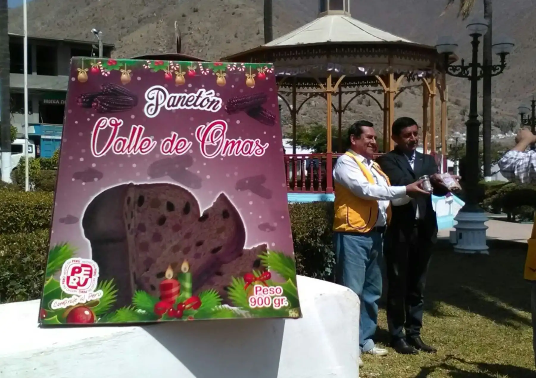 Panetón de maíz morado deslumbra en Festival Gastronómico de Huacho.