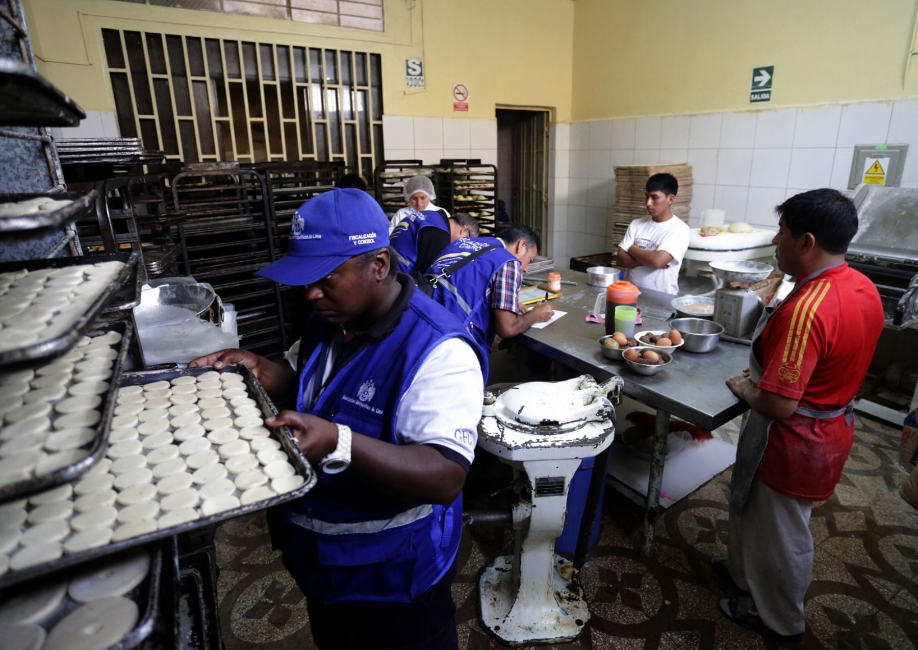 Clausura panaderías donde se preparaban panetones en condiciones insalubres. Foto: ANDINA/Difusión.