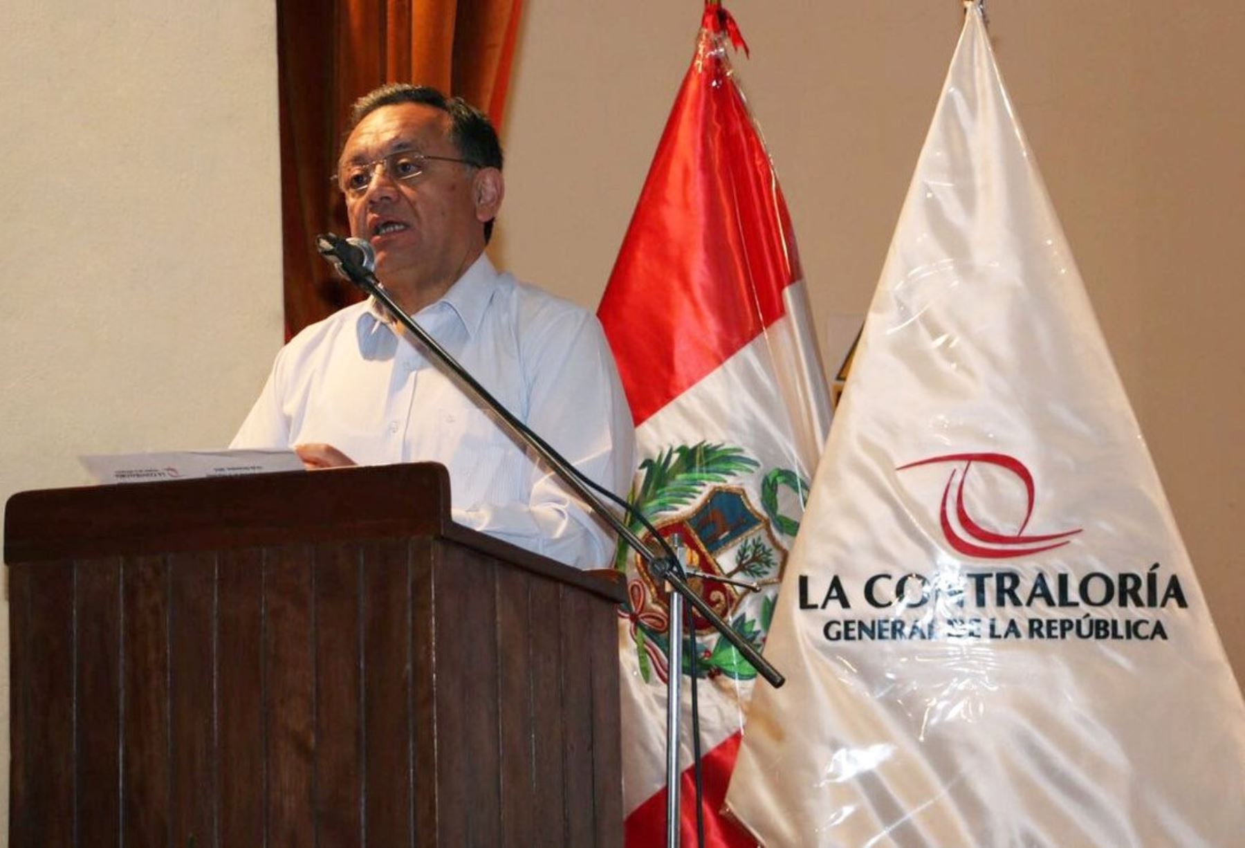 Contralor Edgar Alarcón revela presunto perjuicio económico por S/ 21 millones en entidades públicas de Ayacucho.