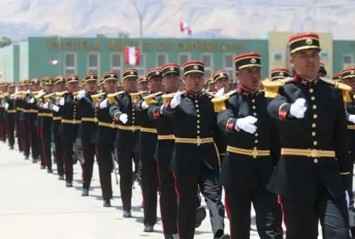 Mandatario encabeza clausura de año académico en Escuela Militar de Chorrillos