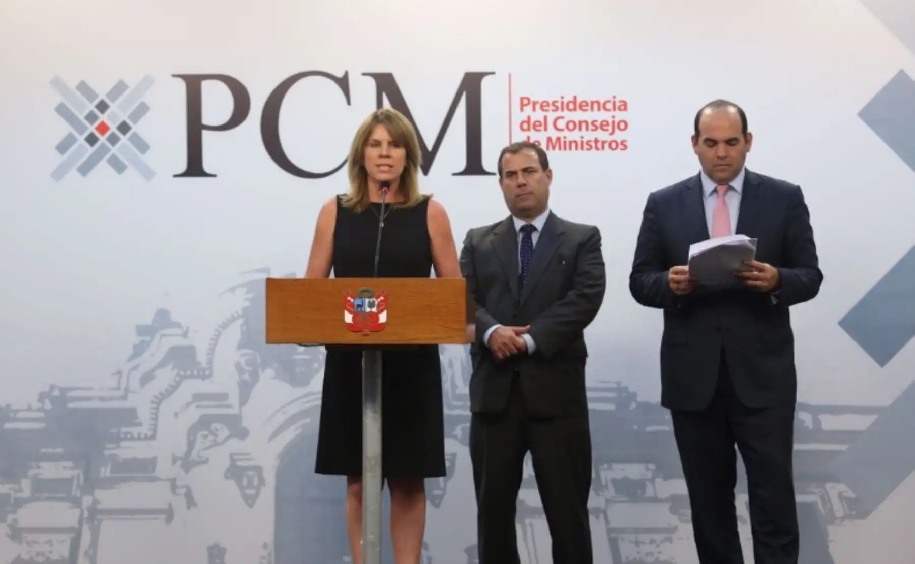 Titular del Midis, Cayetana Aljovín, explica detalles sobre el programa Agua Más, mediante el cual se desarrollarán iniciativas que permitan la reparación, mantenimiento y aseguramiento de la operatividad de los sistemas de agua potable y saneamiento en comunidades rurales.
