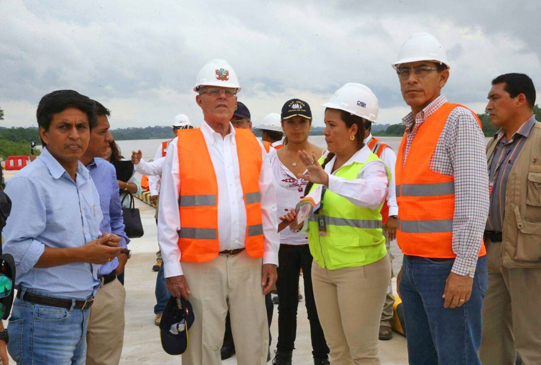 El presidente de la República, Pedro Pablo Kuczynski, inaugura  el nuevo terminal portuario de Yurimaguas e inspecciona la construcción del puente de Cachiyachu, en la región Amazonas. Foto:ANDINA/ Prensa Presidencia