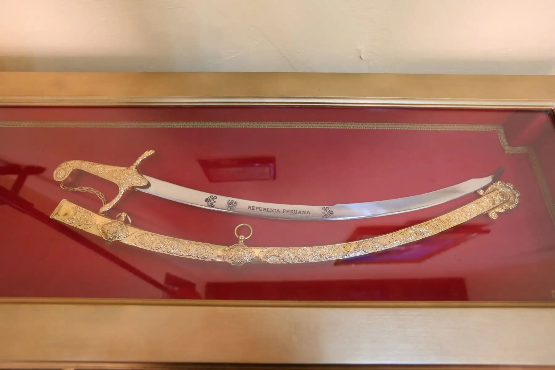 ANDINA/Dante Zegarra El sable que uso Francisco  Bolognesi, héroe máximo del Ejército.