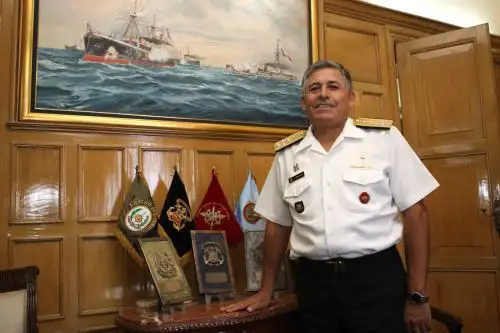 Jefe del Comando Conjunto de las FF.AA, Jorge Moscoso lideró un equipo en la Marina que acercó los servicios del Estado a las comunidades amazónicas.