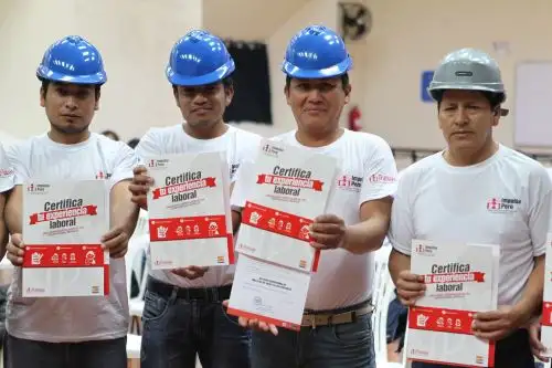 Se han beneficiado 10,879 personas vulnerables de 16 regiones del país.