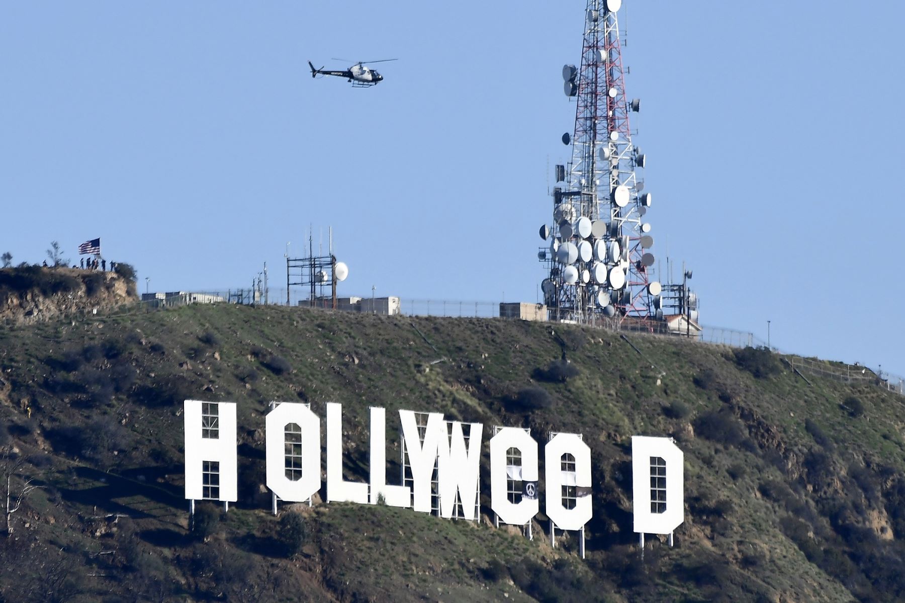 Popular letrero de Hollywood fue cambiado.