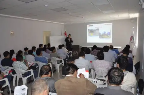 Representantes de la Superintendencia de Transporte Terrestre de Personas, Carga y Mercancías (Sutran,) entidad adscrita al Ministerio de Transportes y Comunicaciones, llegaron hoy a Ica para capacitar gratuitamente a conductores y empresarios vinculados al sector transporte, además de sensibilizar a escolares sobre prevención de accidentes en vías nacionales.ANDINA/Difusión