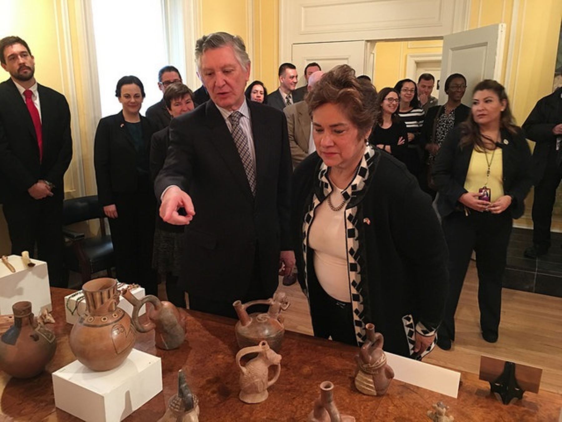 US returns cultural items to Peru