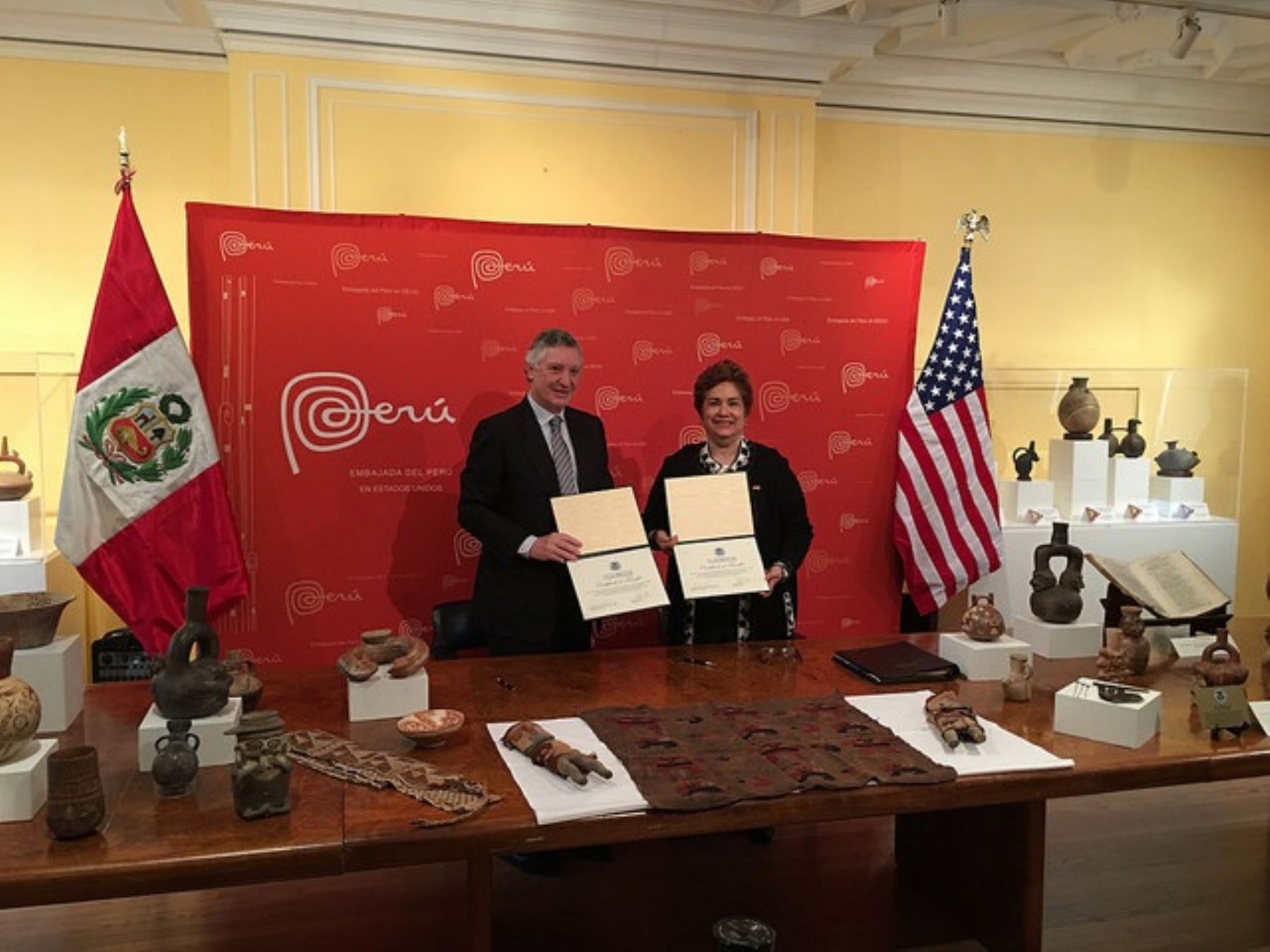 US returns cultural items to Peru