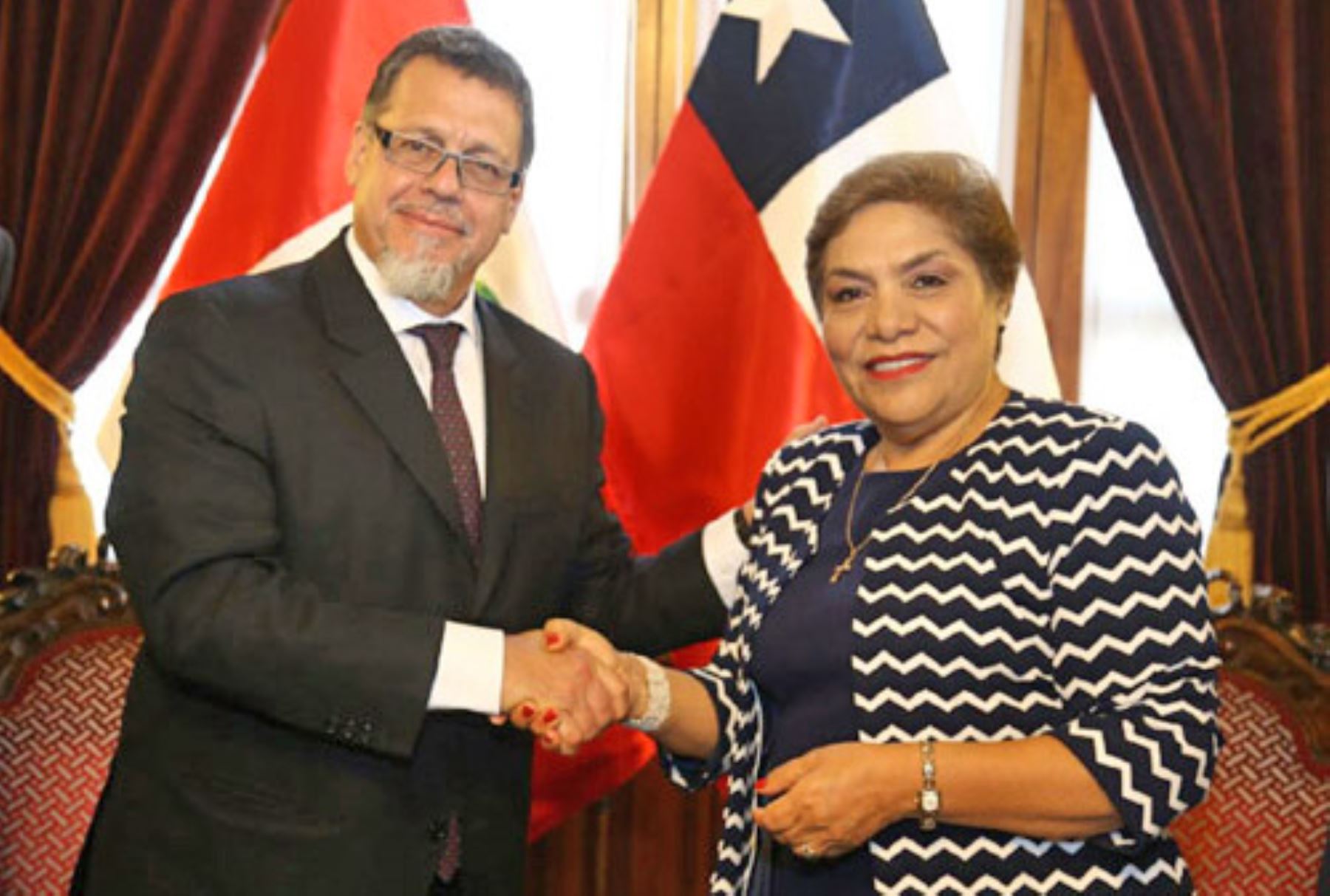 Presidenta del Congreso, Luz Salgado, y presidente del Senado chileno, Ricardo Lagos Weber.