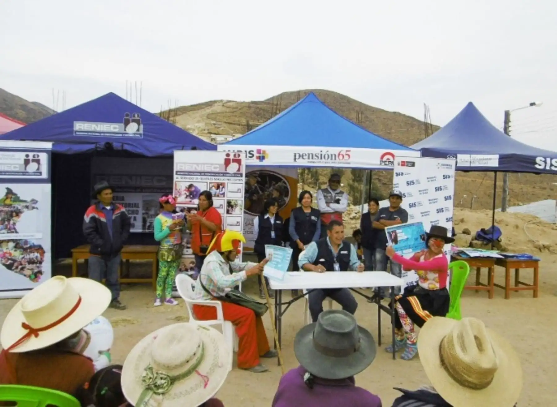 A lo largo del 2017 las caravanas de la inclusión, integradas por diversas entidades del Estado, se desplazarán a centros poblados de las siete provincias de la región Huancavelica, con el fin de llevar sus servicios a los ciudadanos que tienen dificultades para acercarse a una oficina pública.