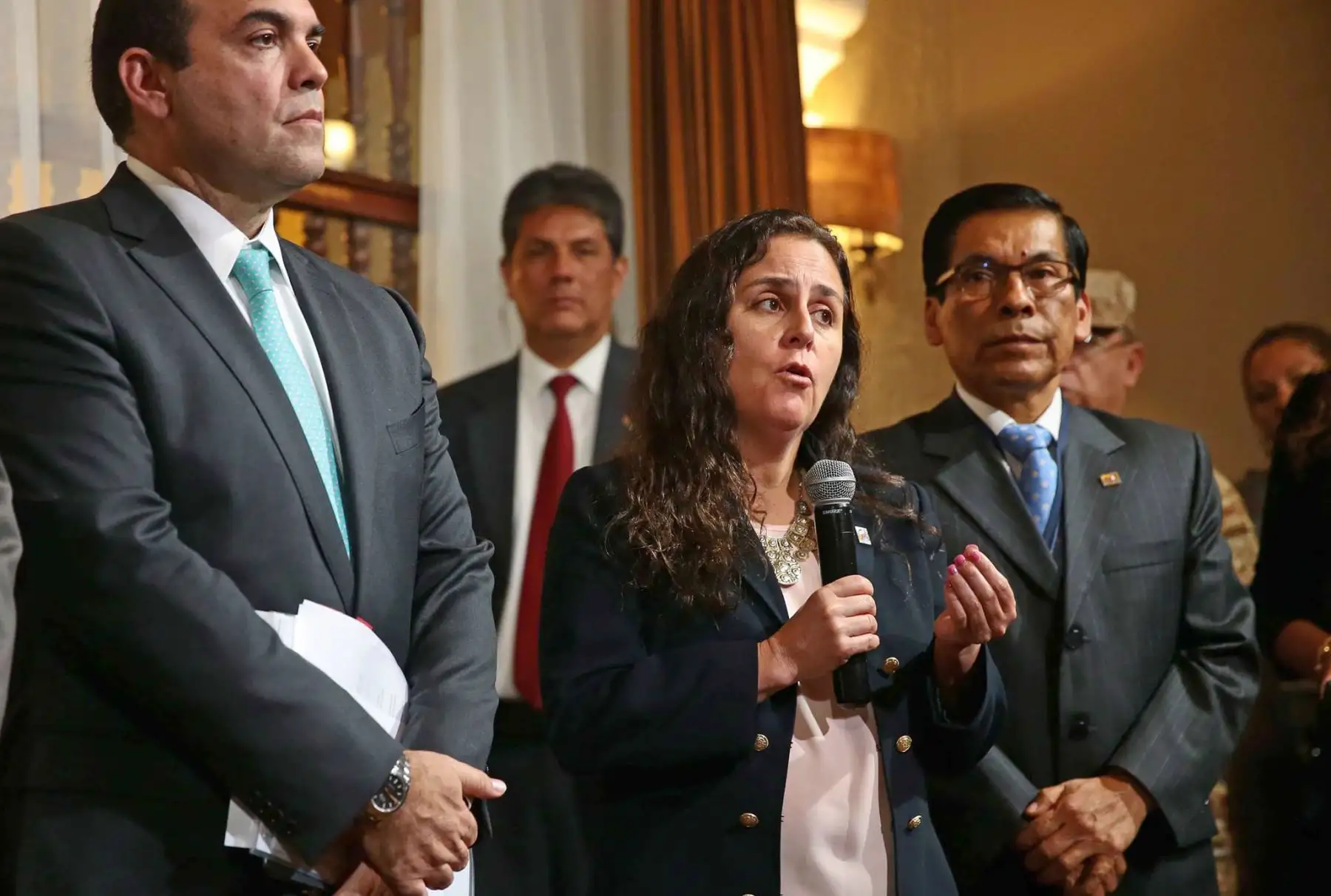 AREQUIPA-PERU ENERO 27.  Ministra de Salud Patricia Garcia, en conferencia de prensa por la declaratoria de emergencia por los desastres naturales en el país .Foto: ANDINA/Carlos Lezama