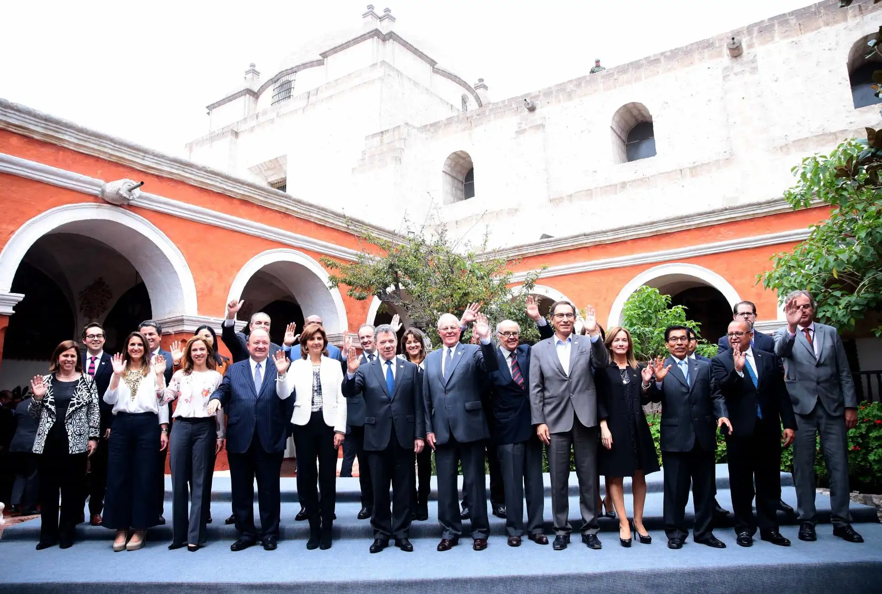 AREQUIPA-PERU ENERO 27.  Fotografia oficial del Encuentro Presidencial y III Gabinete Binacional PERU-COLOMBIA .Foto: ANDINA/Carlos Lezama