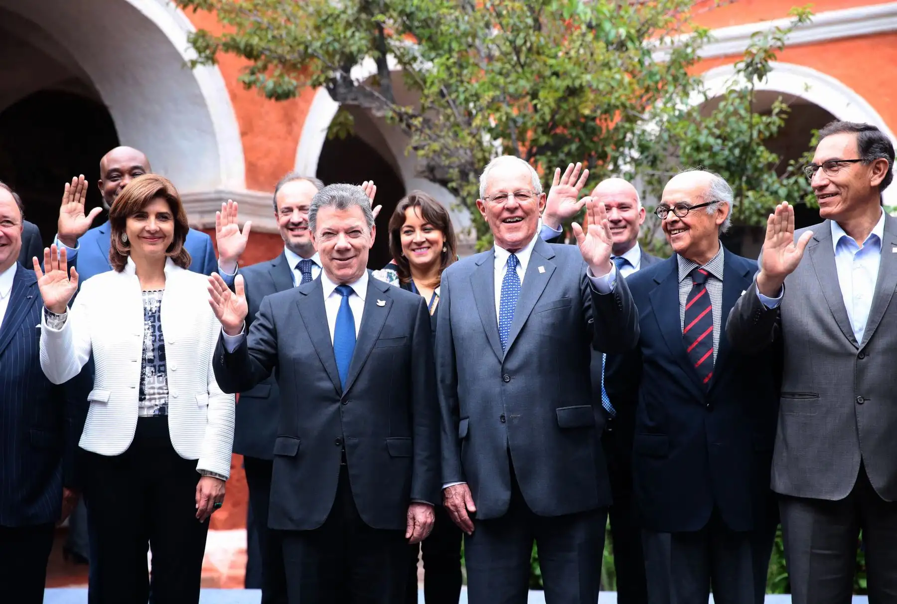 AREQUIPA-PERU ENERO 27.  Fotografia oficial del Encuentro Presidencial y III Gabinete Binacional PERU-COLOMBIA .Foto: ANDINA/Carlos Lezama