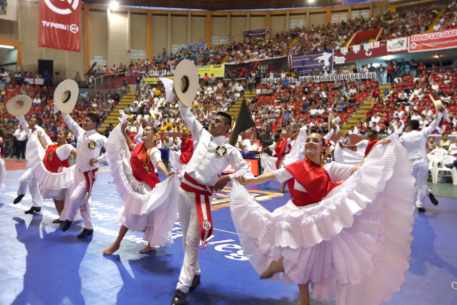 Concurso Nacional de Coreografias de Marinera en el Coliseo Gran Chimu Foto: ANDINA/Dante Zegarra