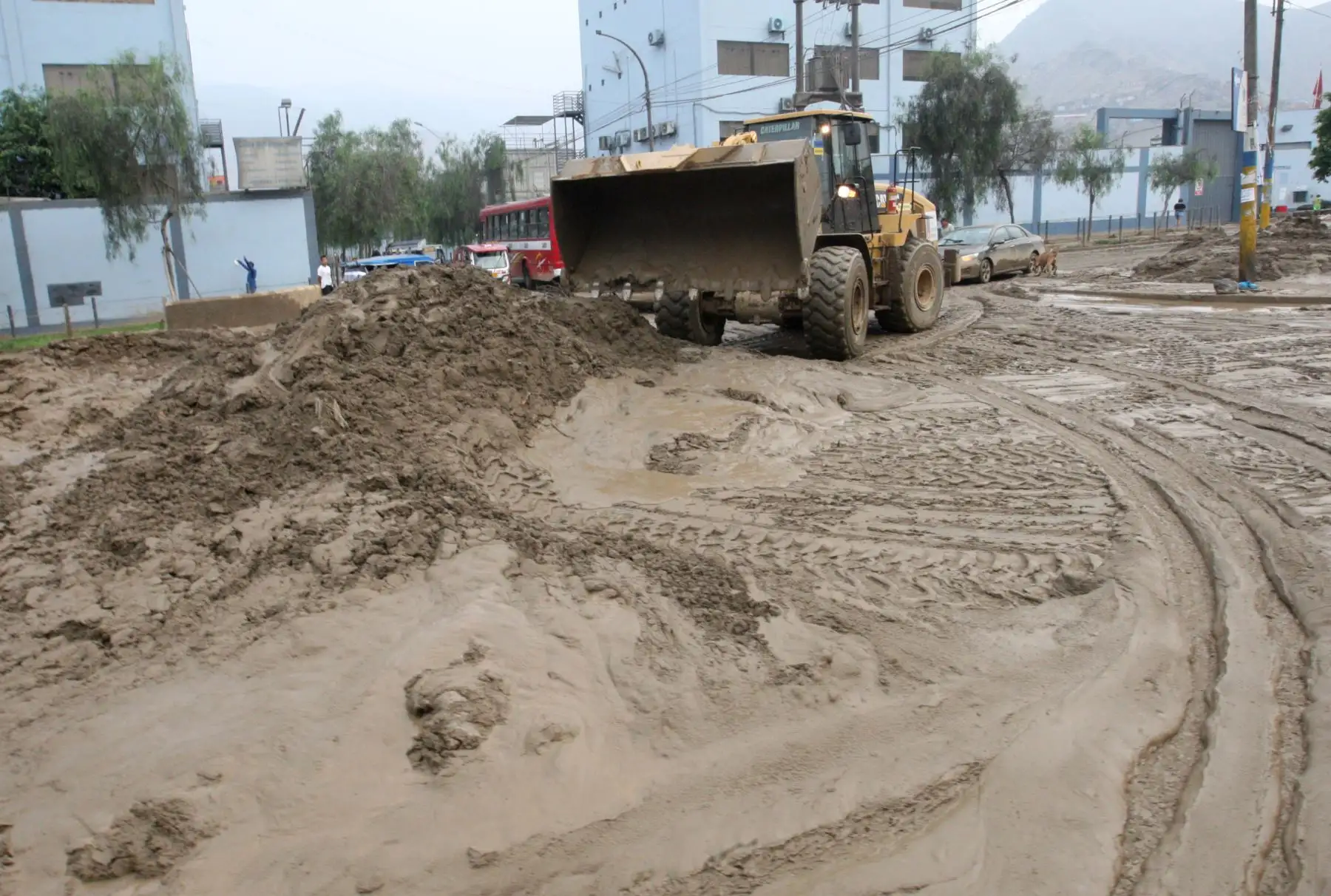LIMA,PERÚ- FEBRERO 01.Calles y avenidas de San Juan de Lurigancho lucen con barro. Foto: ANDINA/Jhony Laurente