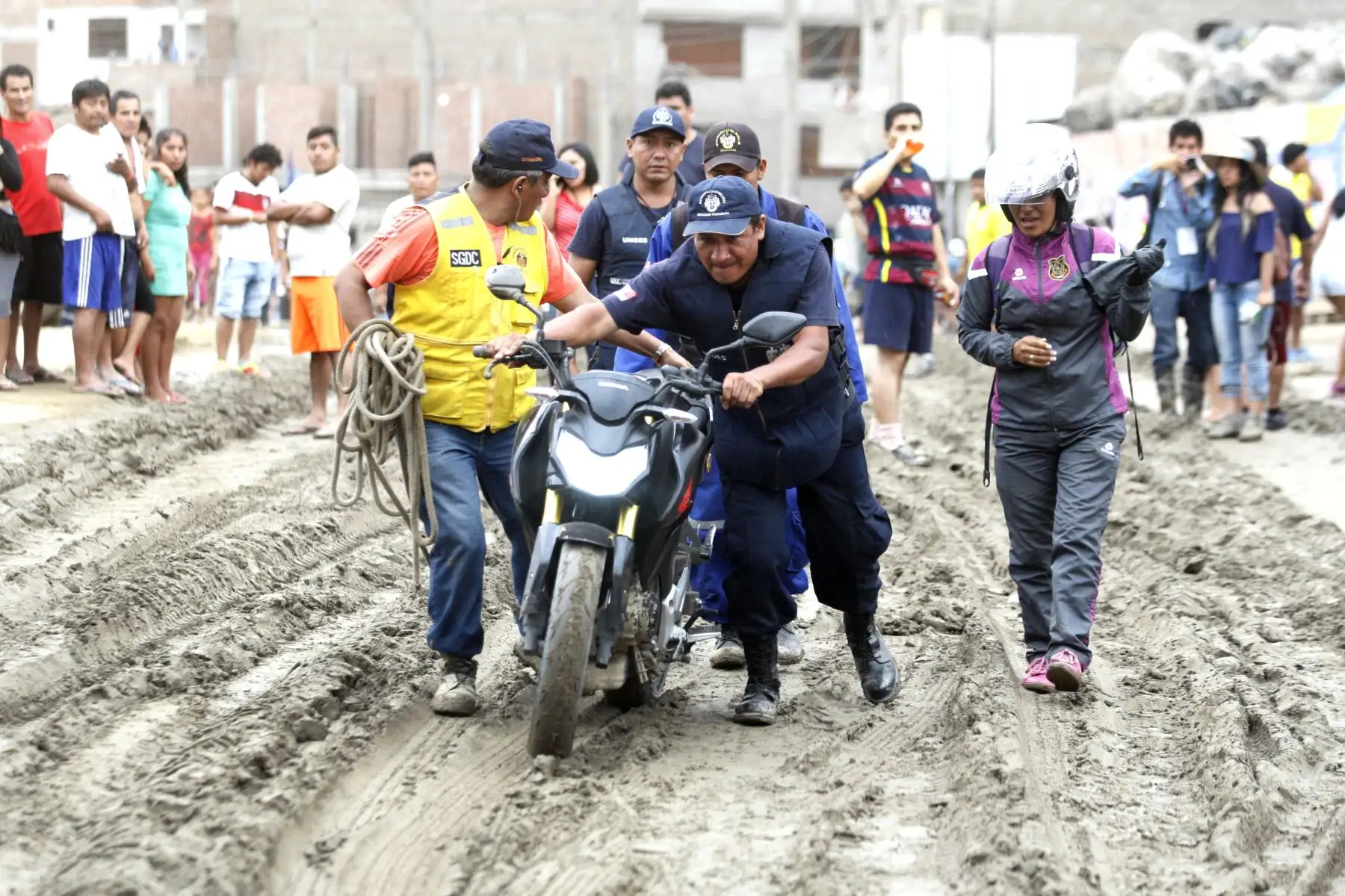 LIMA,PERÚ  - FEBRERO 01. Alarma por crecida del caudal del río Huaycoloro. Foto: ANDINA/ Eddy Ramos.