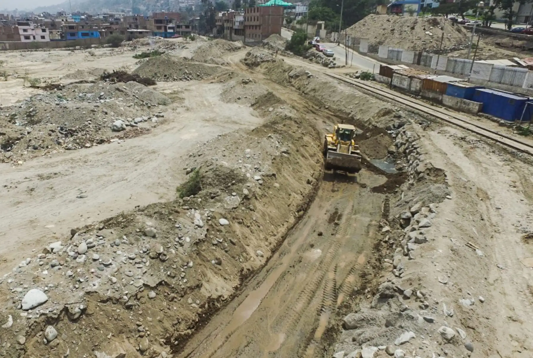 LIMA PERÚ, FEBRERO 02. Trabajos de prevención por los posibles huaicos en Chosica. Foto: ANDINA/Juan Carlos Guzmán