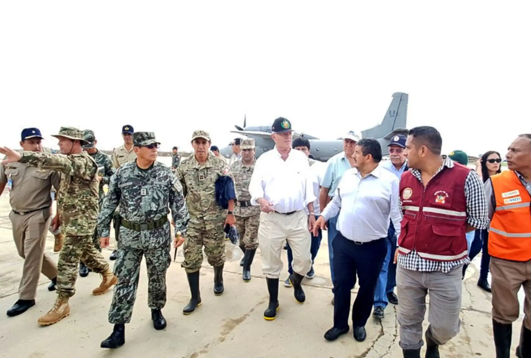 Presidente Pedro Pablo Kuczynski llega a Chiclayo para visitar zonas afectadas por lluvias. Foto: ANDINA/ Prensa Presidencia