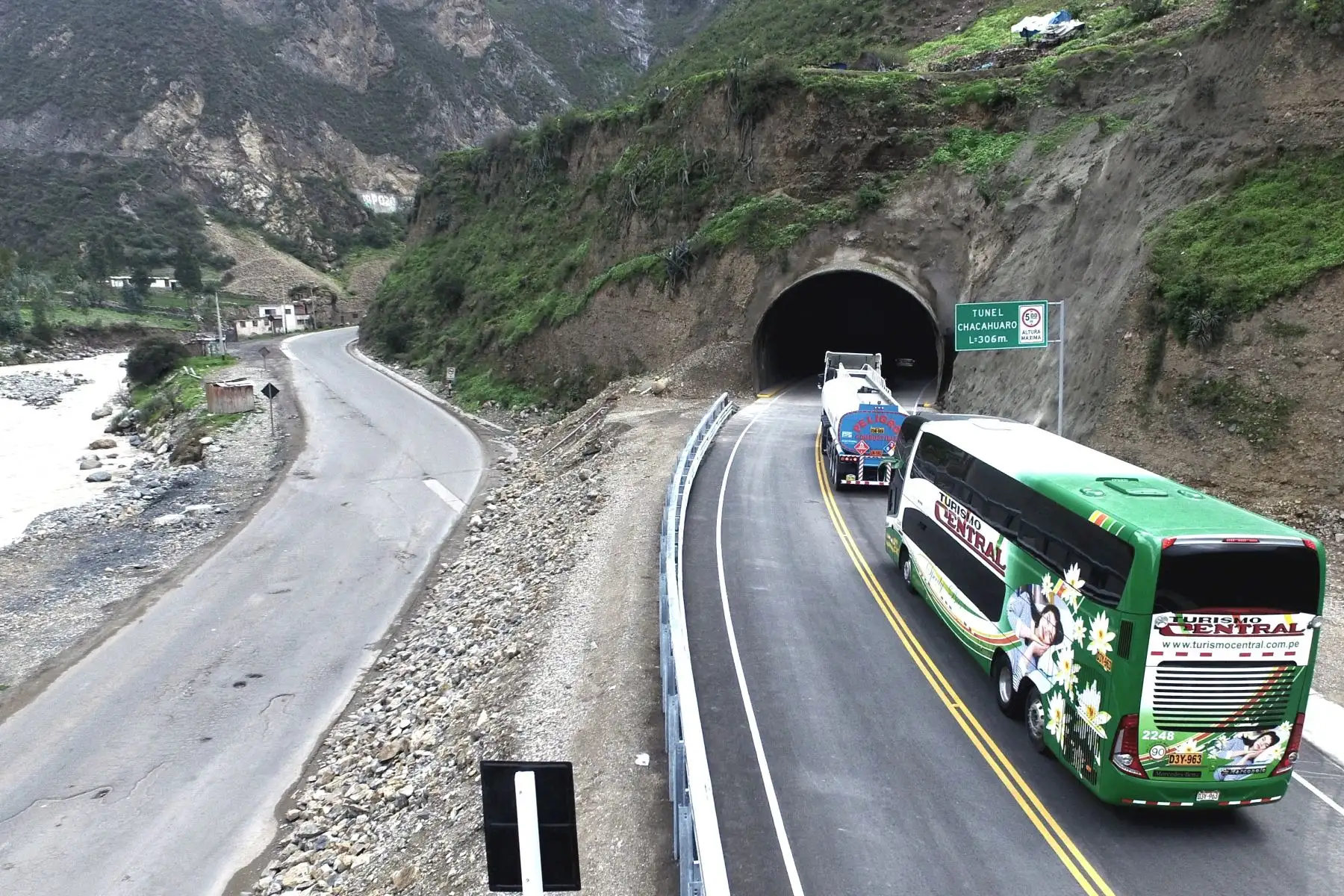 Sutran exhorta a conductores respetar restricciones en la carretera Central. ANDINA/archivo