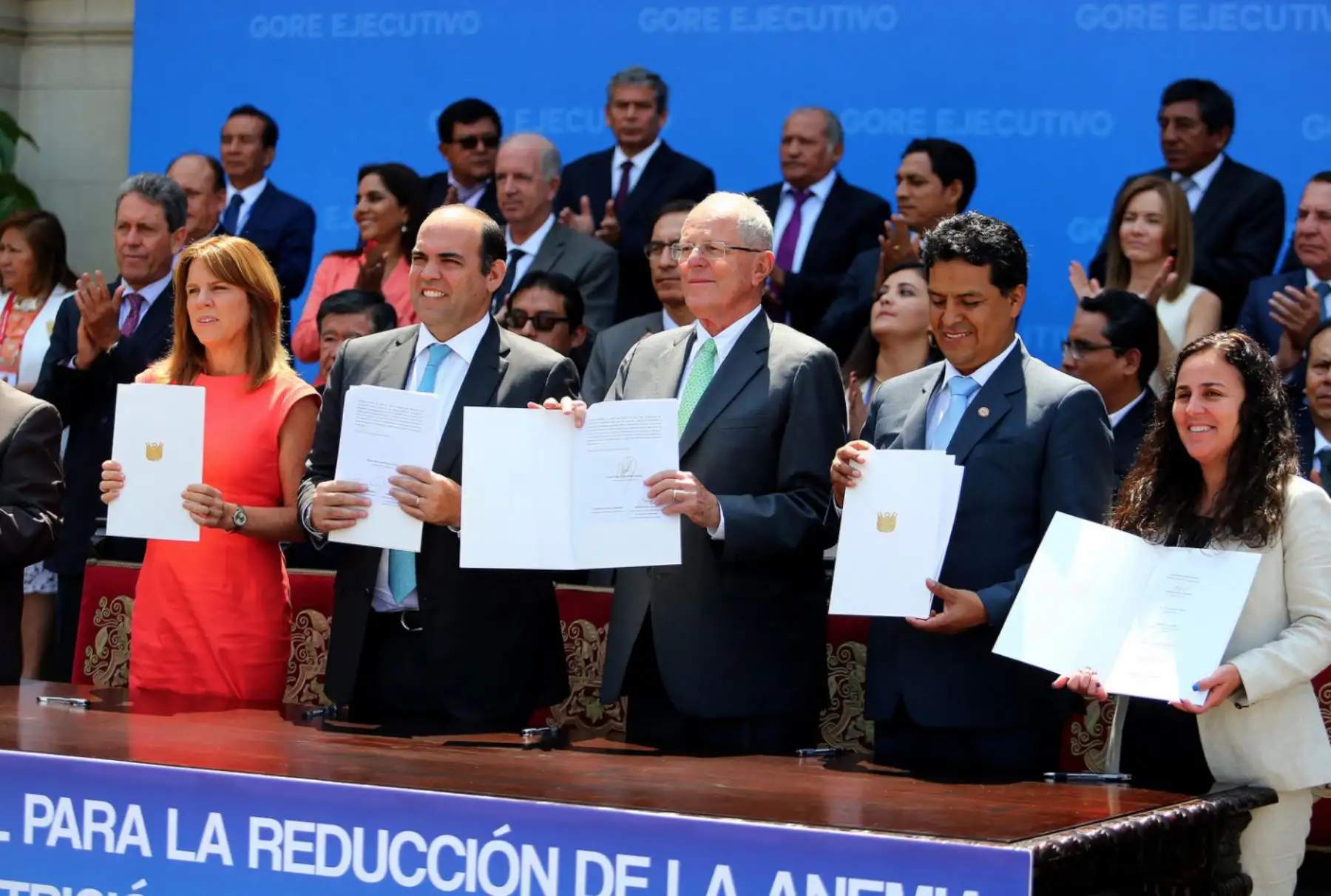 El Poder Ejecutivo y los gobiernos regionales suscribieron hoy el Pacto Nacional contra la anemia y la desnutrición crónica infantil en una ceremonia en Palacio de Gobierno que se desarrolló al concluir el 3er Gore Ejecutivo. Foto: ANDINA/ Prensa Presidencia