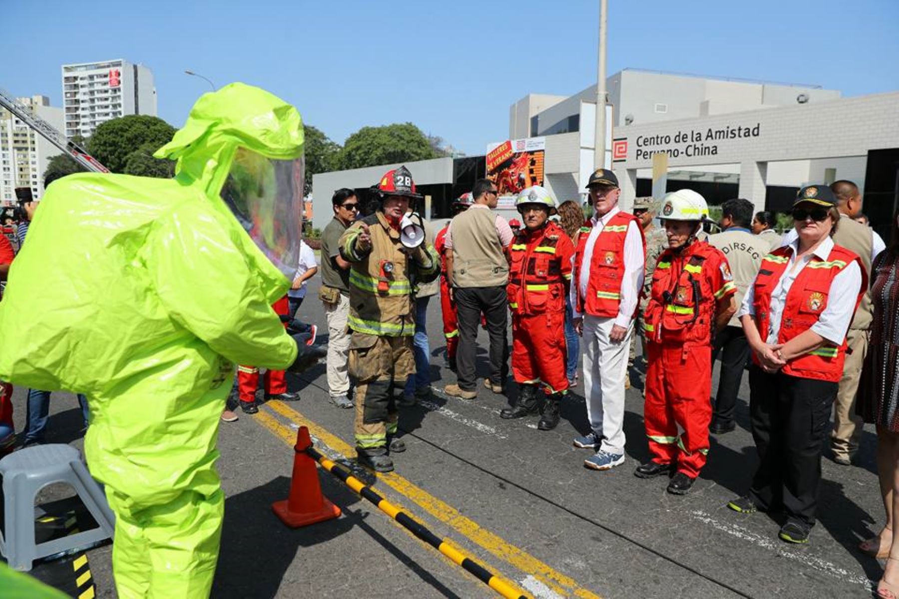 Presidente Pedro Pablo Kuczynski participa en Feria de Prevención 2017 organizado por los bomberos.
