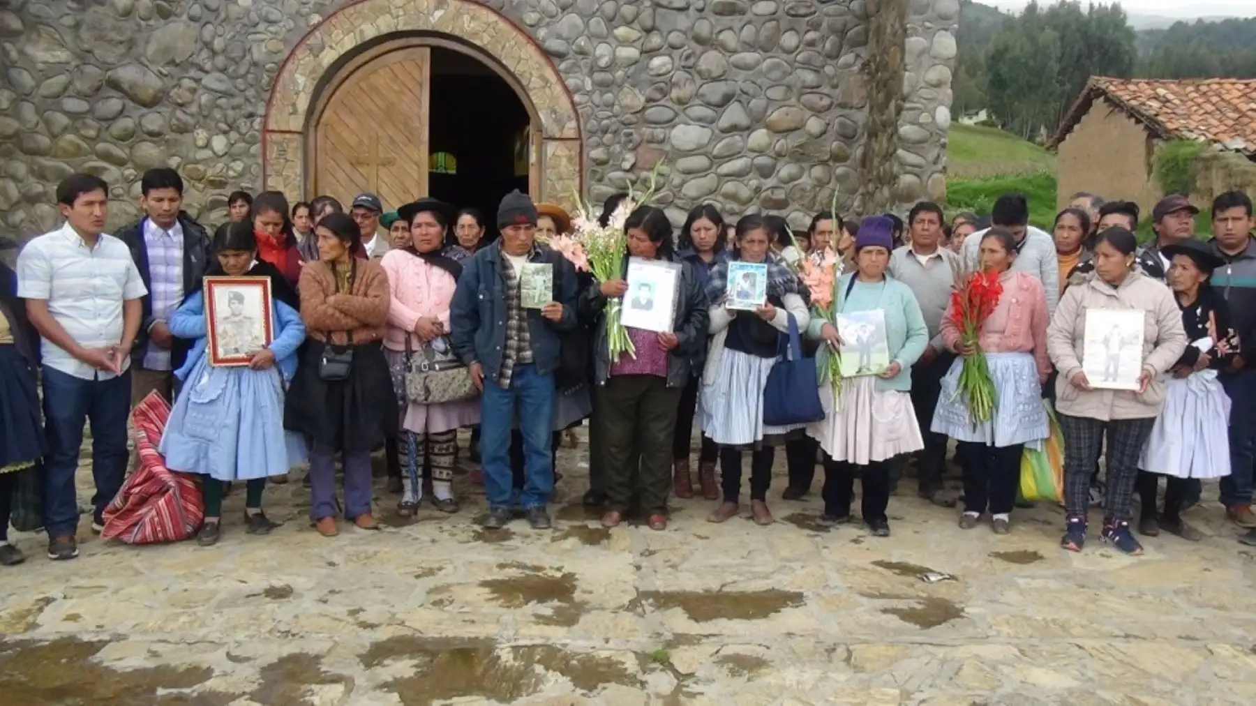 Después de 25 años de vivir en el desconcierto y la búsqueda de justicia, un grupo de comuneros del anexo de Paccha, distrito de El Tambo, en Huancayo, están a punto de recuperar los restos de diez seres queridos, quienes desaparecieron en las alturas del paraje de Suiticancha, el 27 de febrero de 1992, en la época del conflicto armado interno.