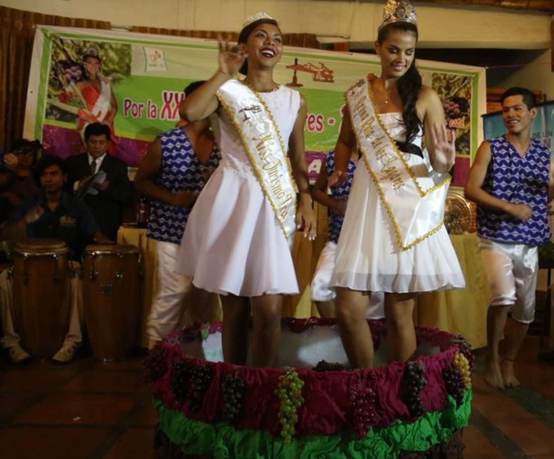 Reinas de la Vendimia y del Turismo 2017 en acto de lanzamiento de la XX Ruta de los Lagares, a realizarse del 3 al 11 de marzo en Ica.