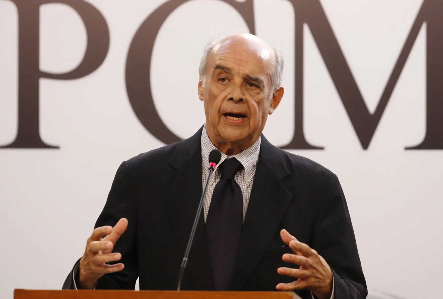 Canciller peruano Ricardo Luna, en conferencia de prensa, al termino de Coinsejo de Ministros. ANDINA/Eddy Ramos