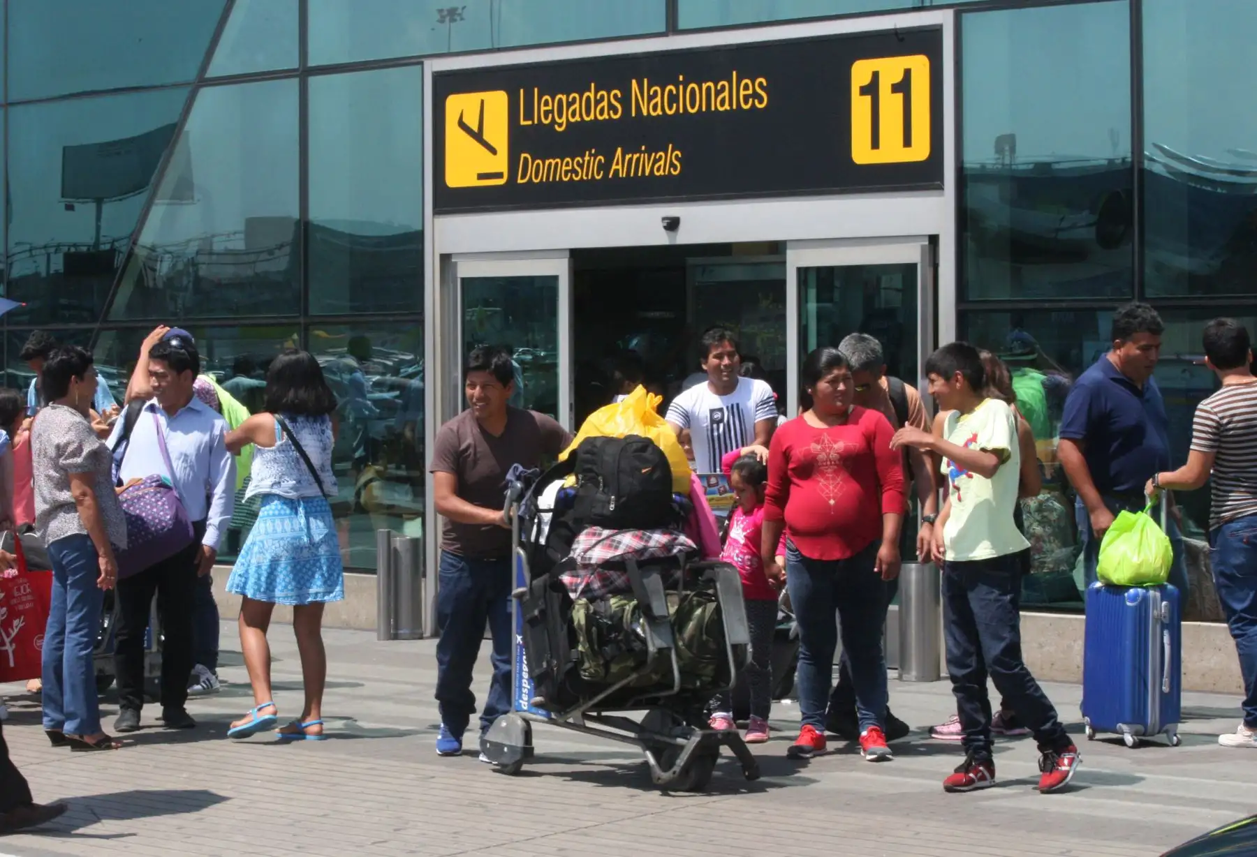 Pasajeros ANDINA/Jhony Laurente