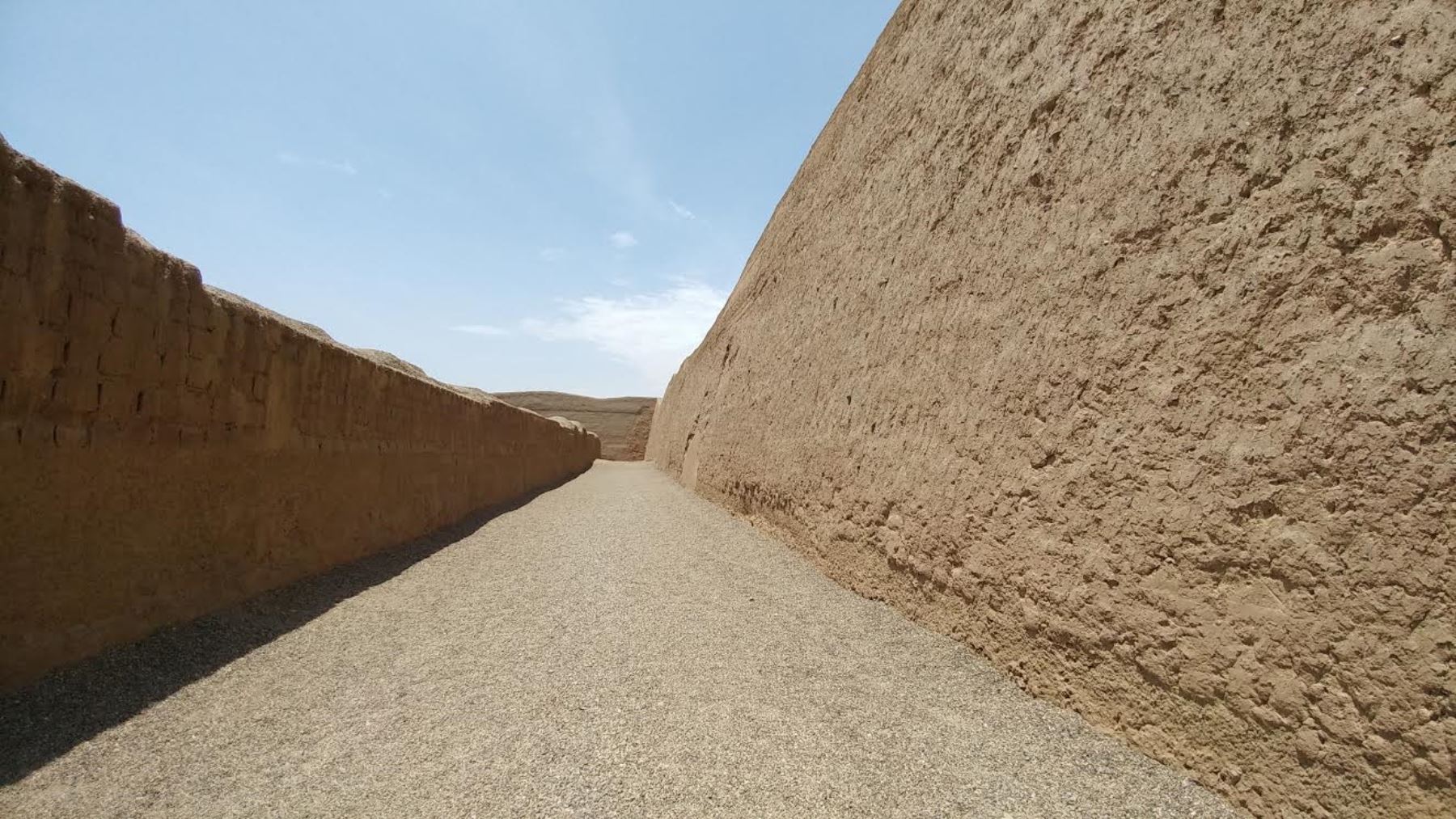 Muros del complejo arqueológico de Chan Chan en la región La Libertad. (Foto: Juan Celi)