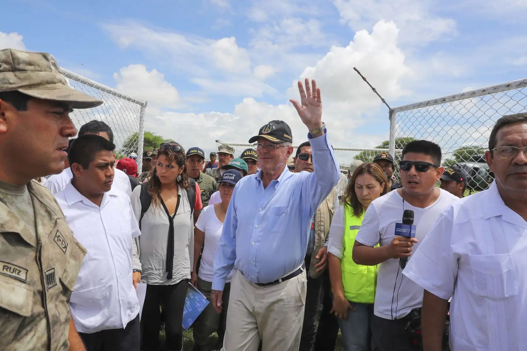 PIURA, PERÚ - MARZO 12. Presidente Pedro Pablo Kuczynksi realizó visita de inspección a trabajos de limpieza quebrada La Manuela.

Foto: PRESIDENCIA.