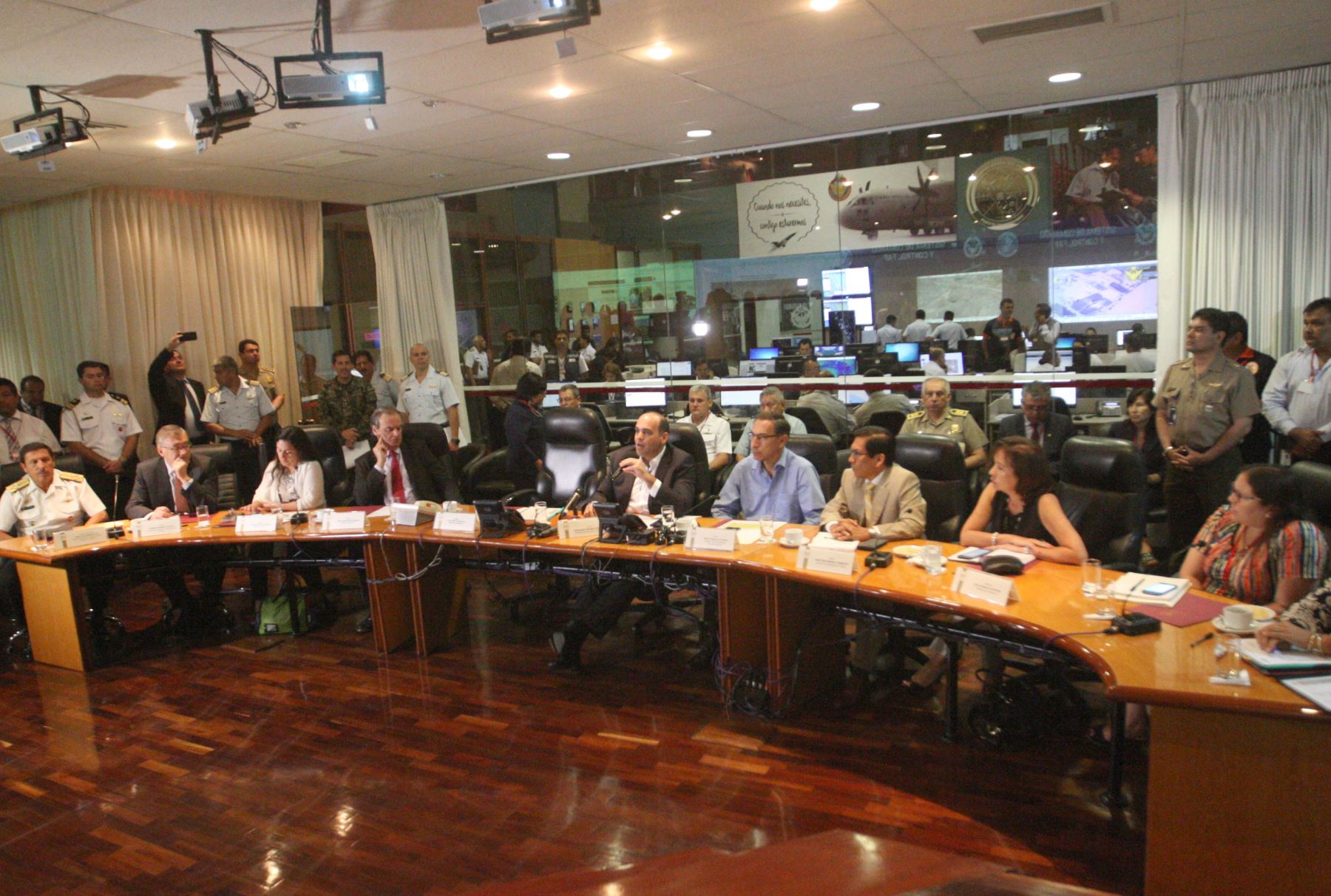LIMA PERÚ, MARZO 13. Presidente del Consejo de Ministros, Fernando Zavala, encabeza reunión del COEN.. Foto: ANDINA/Jhony Laurente.