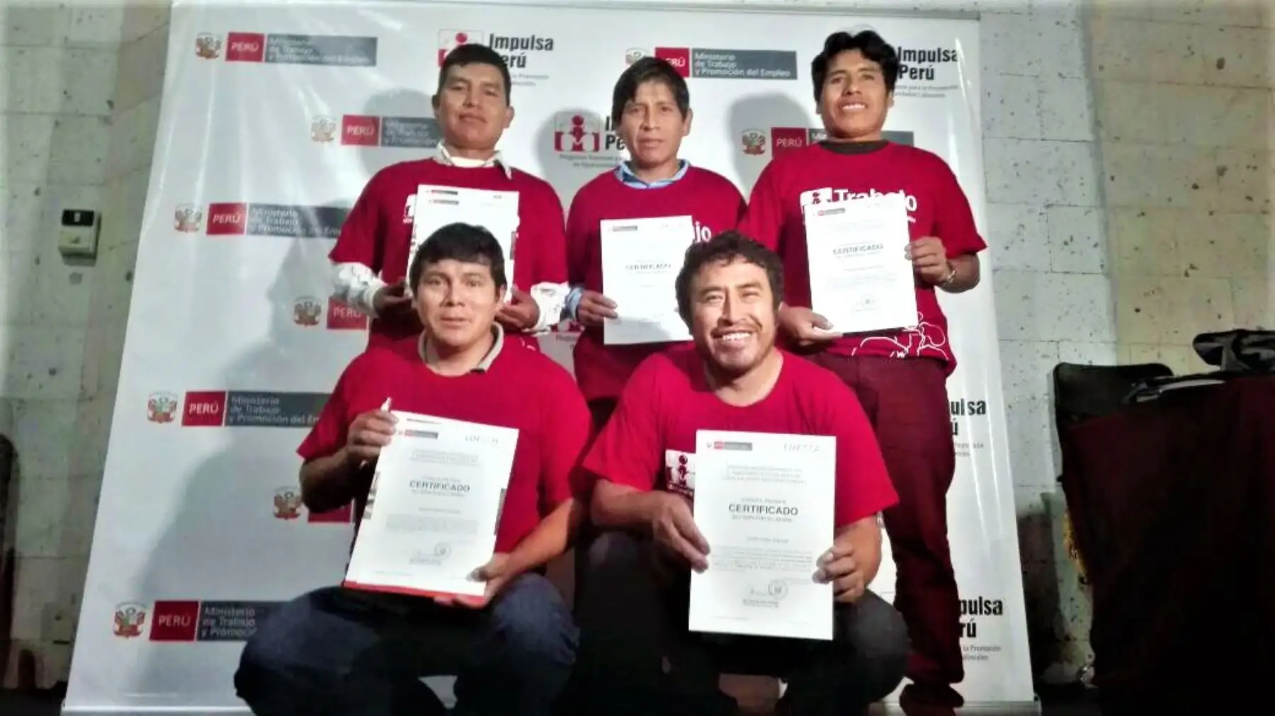 El programa Impulsa Perú certificó competencias laborales de 1,765 personas en condición de desempleados, subempleados y en riesgo de perder el empleo, de los cuales 782 fueron varones y 983 mujeres.