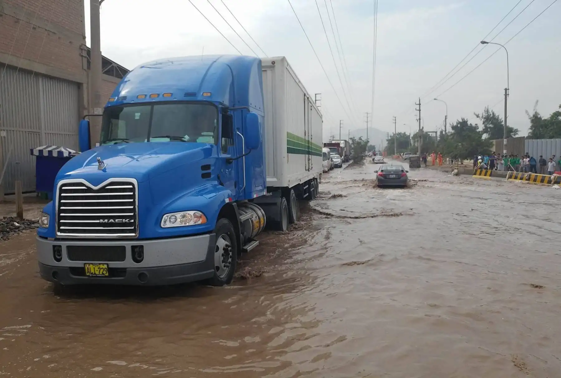 LIMA, PERÚ-MARZO 16.Desborde del río Rímac inunda un sector de Huachipa, al este de Lima. Foto: ANDINA/ Juan Carlos Guzman