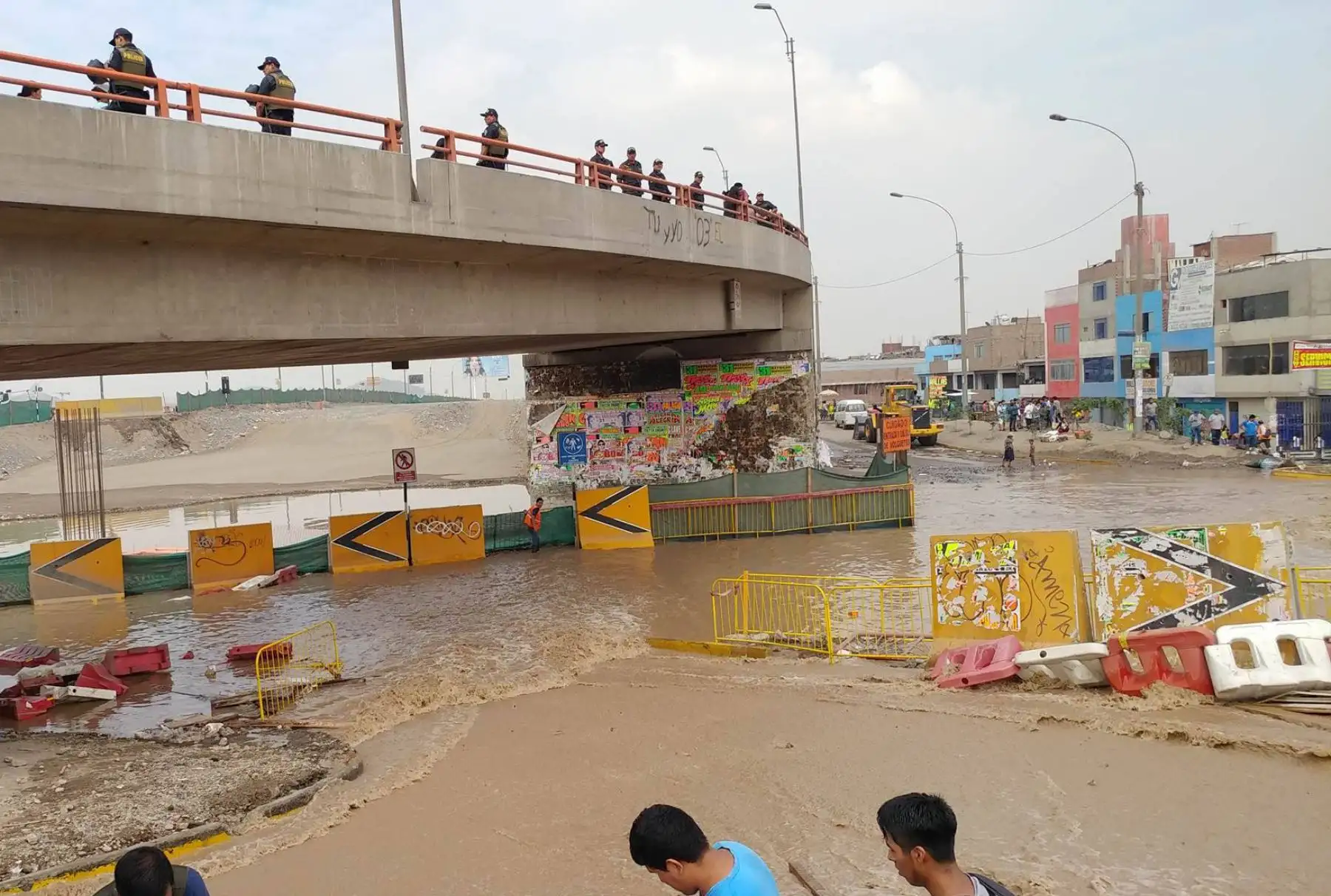 LIMA, PERÚ-MARZO 16.Desborde del río Rímac inunda un sector de Huachipa, al este de Lima. Foto: ANDINA/ Juan Carlos Guzman