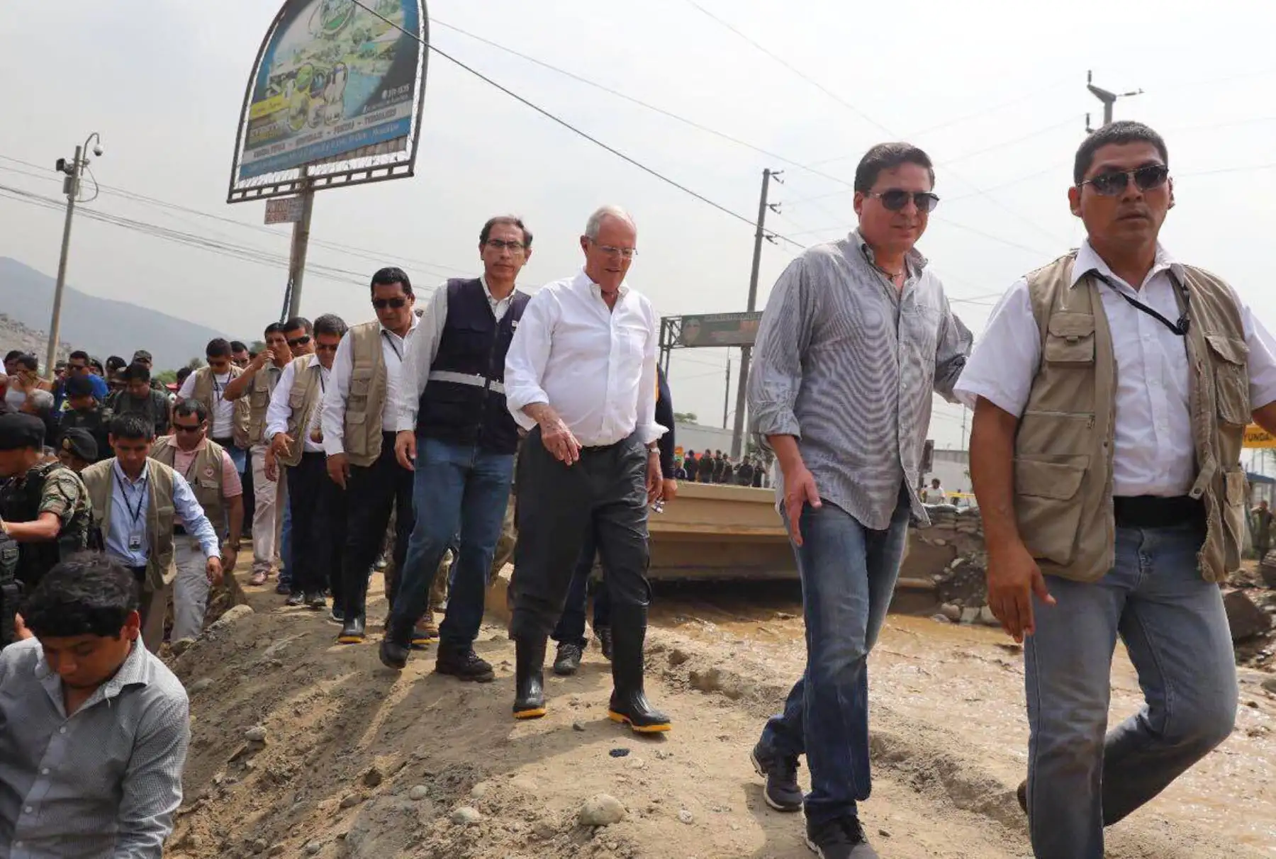 Presidente Pedro Pablo Kuczynski inspecciona daños por crecida del río Huaycoloro. Foto: ANDINA/ Prensa Presidencia