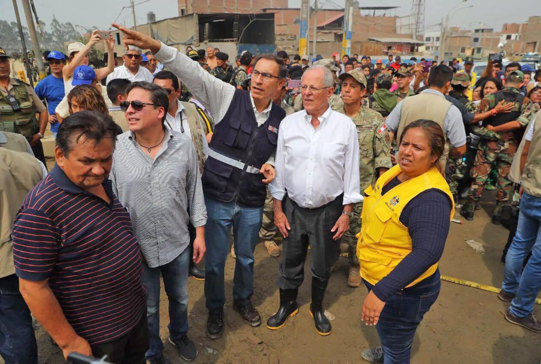 Presidente Pedro Pablo Kuczynski inspecciona daños por crecida del río Huaycoloro. Foto: ANDINA/ Prensa Presidencia