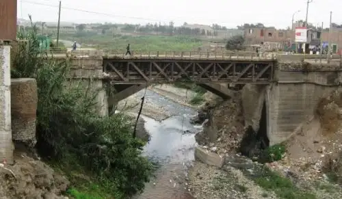 En peligro de colapsar puente Huaura ubicado en el kilómetro 153.5 de la carretera Panamericana Norte-