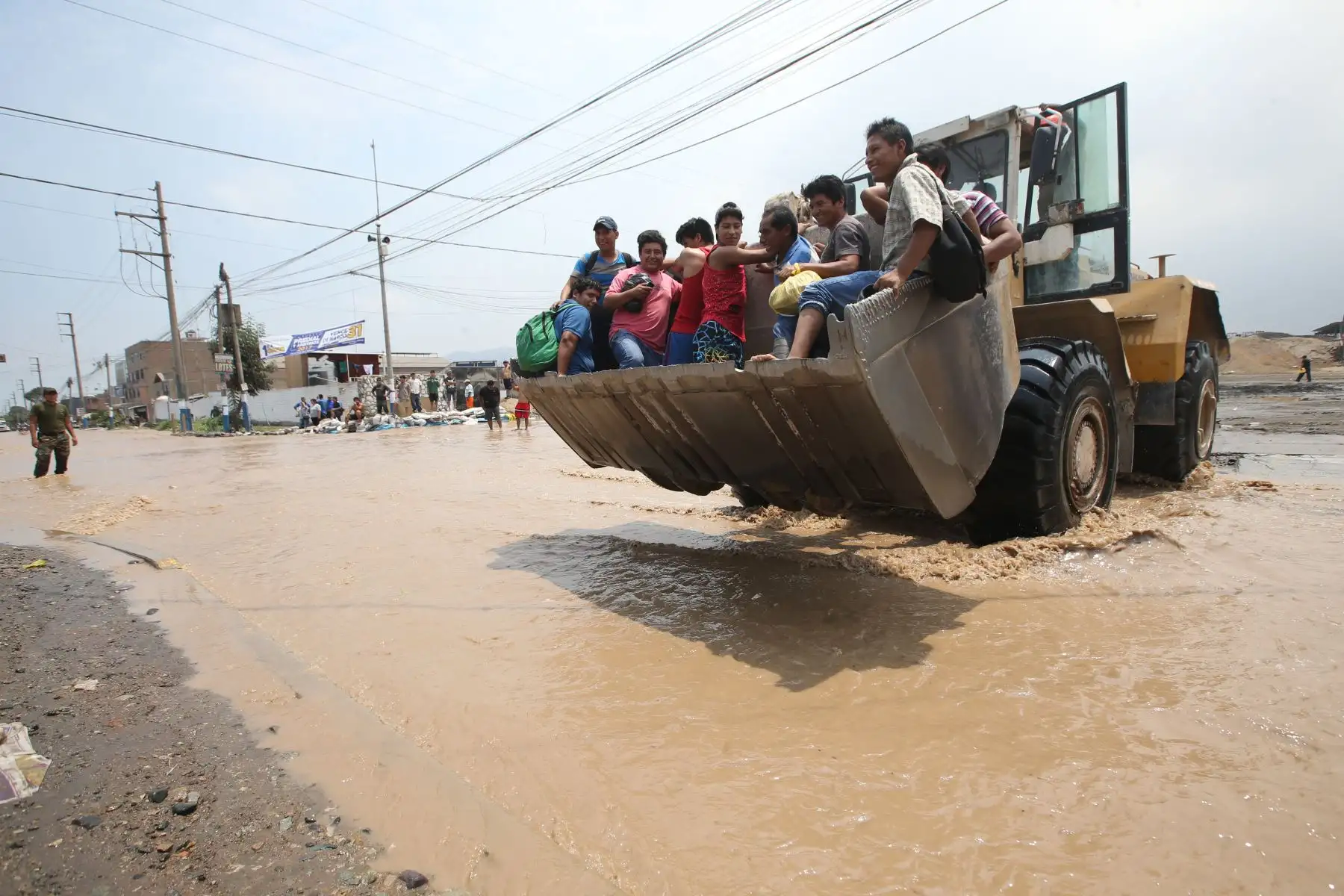 LIMA, PERÚ - MARZO 16. Desborde del río Rímac inunda un sector de Huachipa, al Este de Lima.

Foto:ANDINA/Juan Carlos Guzmán Negrini.