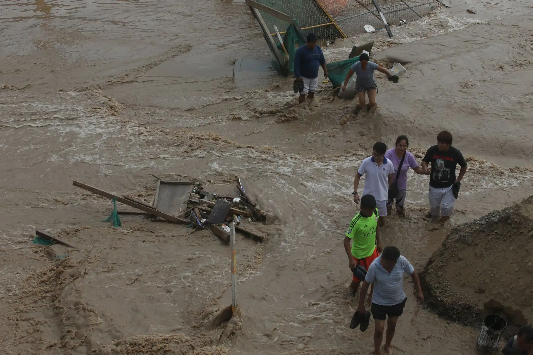 LIMA, PERÚ - MARZO 16. Desborde del río Rímac inunda un sector de Huachipa, al Este de Lima.

Foto:ANDINA/Juan Carlos Guzmán Negrini.