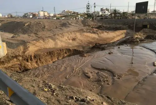 Caída de un nuevo huaico en la zona del balneario de Punta Hermosa Foto: ANDINA/Jhony Laurente