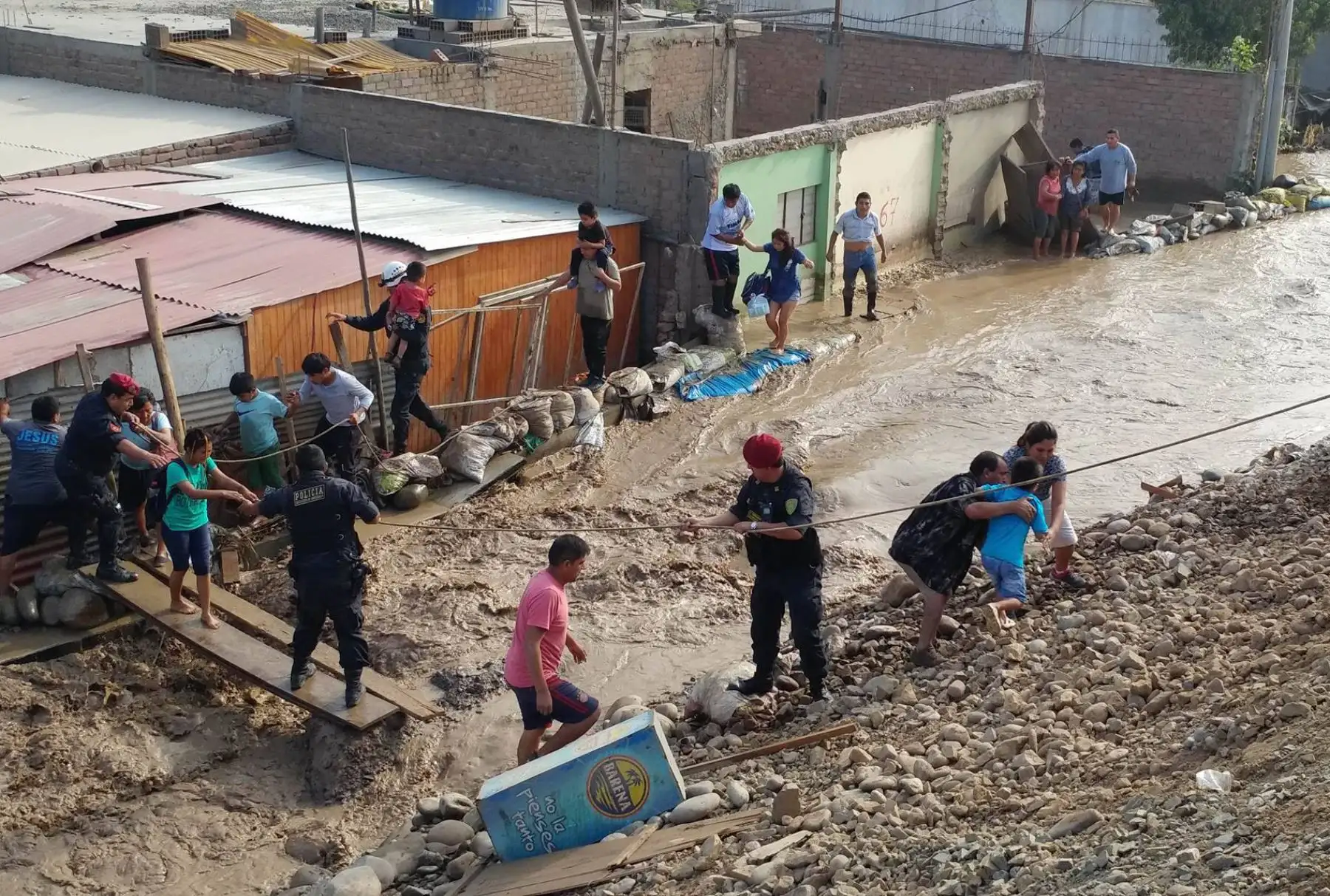 Nuevo desborde de río Huaycoloro inunda viviendas y avenidas de San Juan de Lurigancho. Foto: ANDINA/ Juan Carlos Guzman