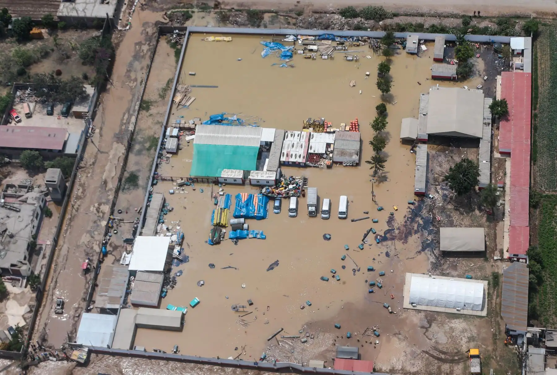 El desborde del río Rímac, generó fuertes daños en diversas localidades de los distritos de San Juan de Lurigancho, y Lurigancho-Huachipa.Foto: ANDINA/ Carlos Lezama