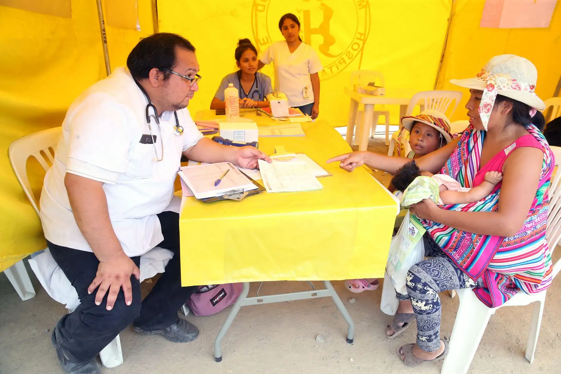 LIMA,PERÚ-MARZO 19. El Ministerio de Salud, atiende pacientes afectados por el huaico en Carapongo y Huampani. Foto: ANDINA/Vidal Tarqui