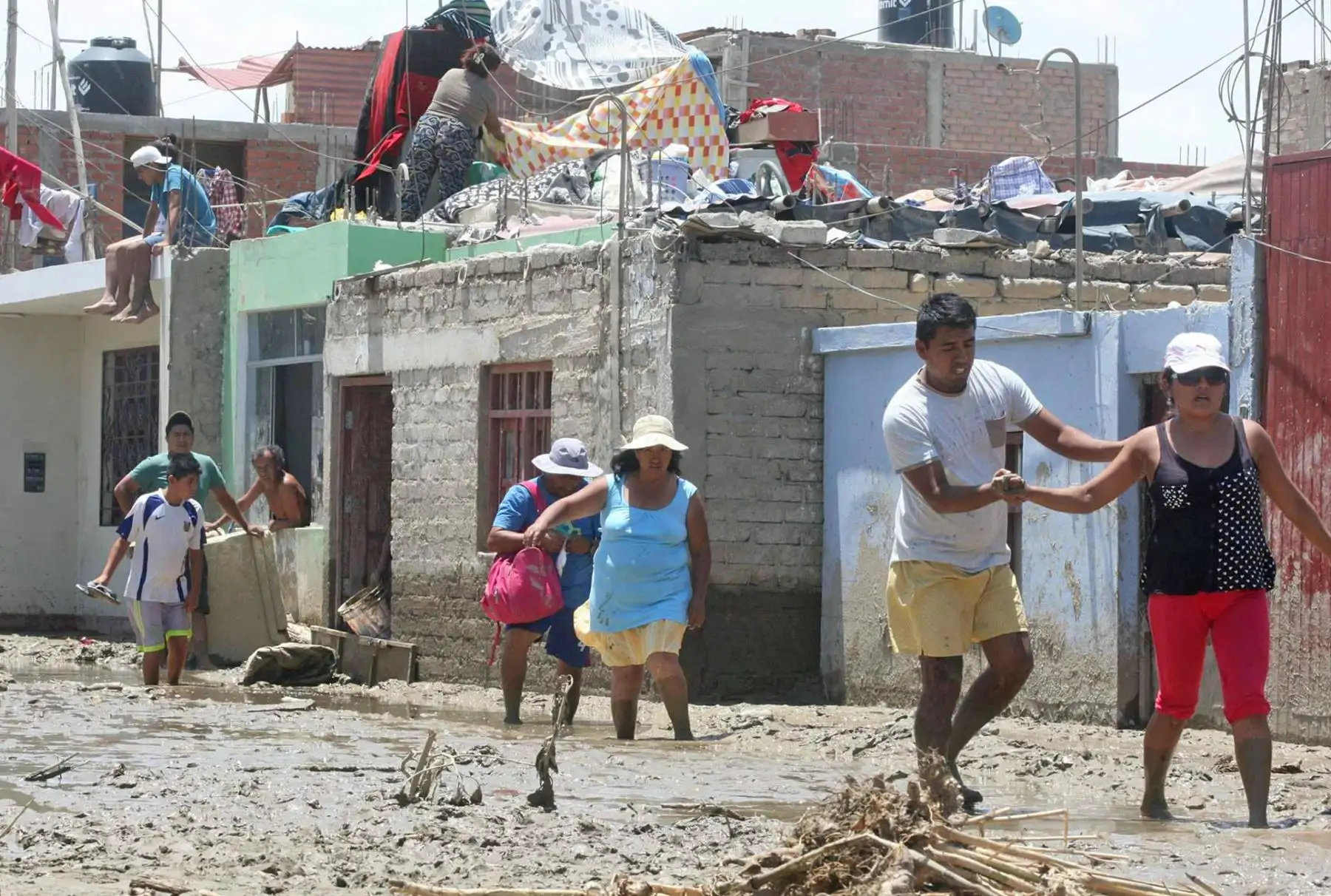 La ciudad de Huarmey en el sur de la región Áncash se encuentra inundada por las intensas lluvias y el desborde de ríos. Foto: ANDINA/Jhony Laurente