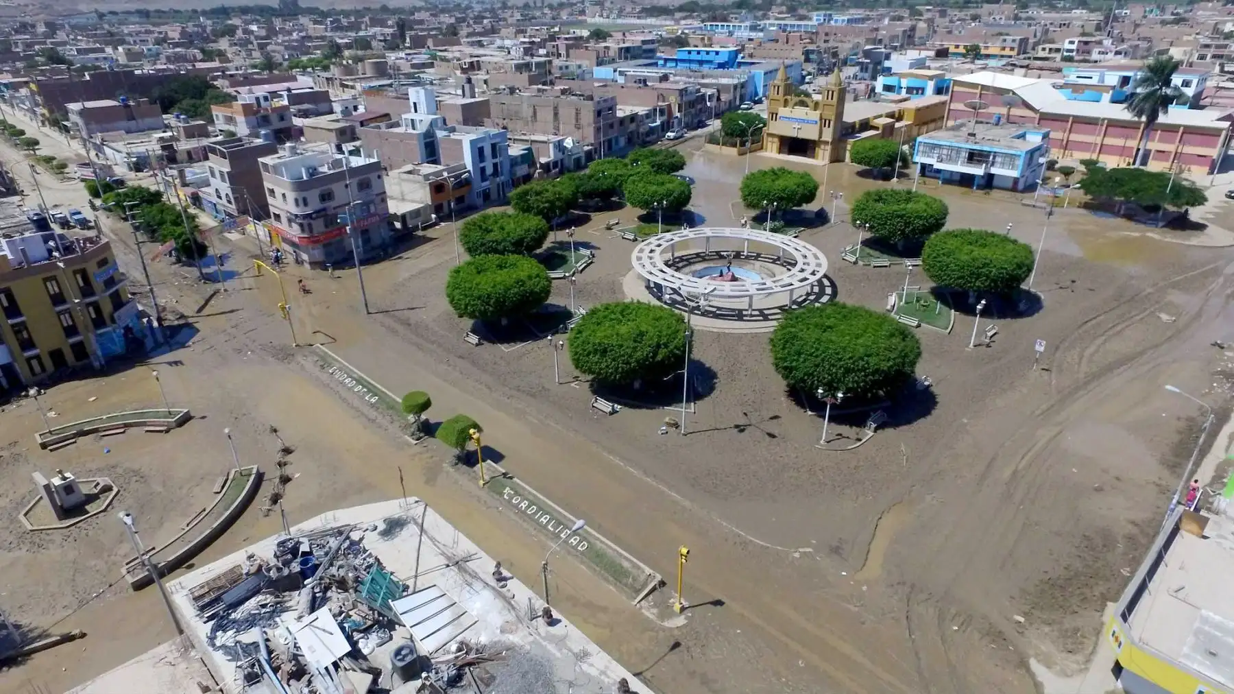 La ciudad de Huarmey en el sur de la región Áncash se encuentra inundada por las intensas lluvias y el desborde de ríos. Foto: ANDINA/Jhony Laurente