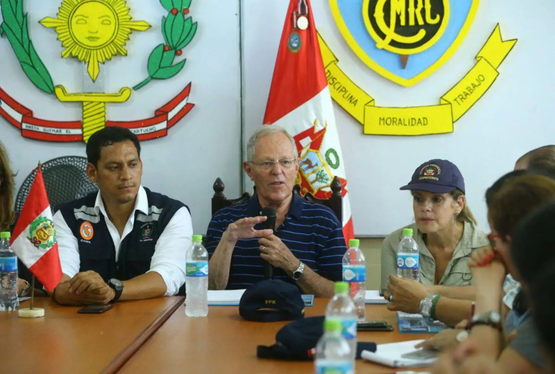 El jefe del Estado, Pedro Pablo Kuczynski, preside en estos momentos la reunión del Centro de Operaciones de Emergencia Regional (COER) en la ciudad de Trujillo, región la Libertad. Foto: ANDINA/ Prensa Presidencia