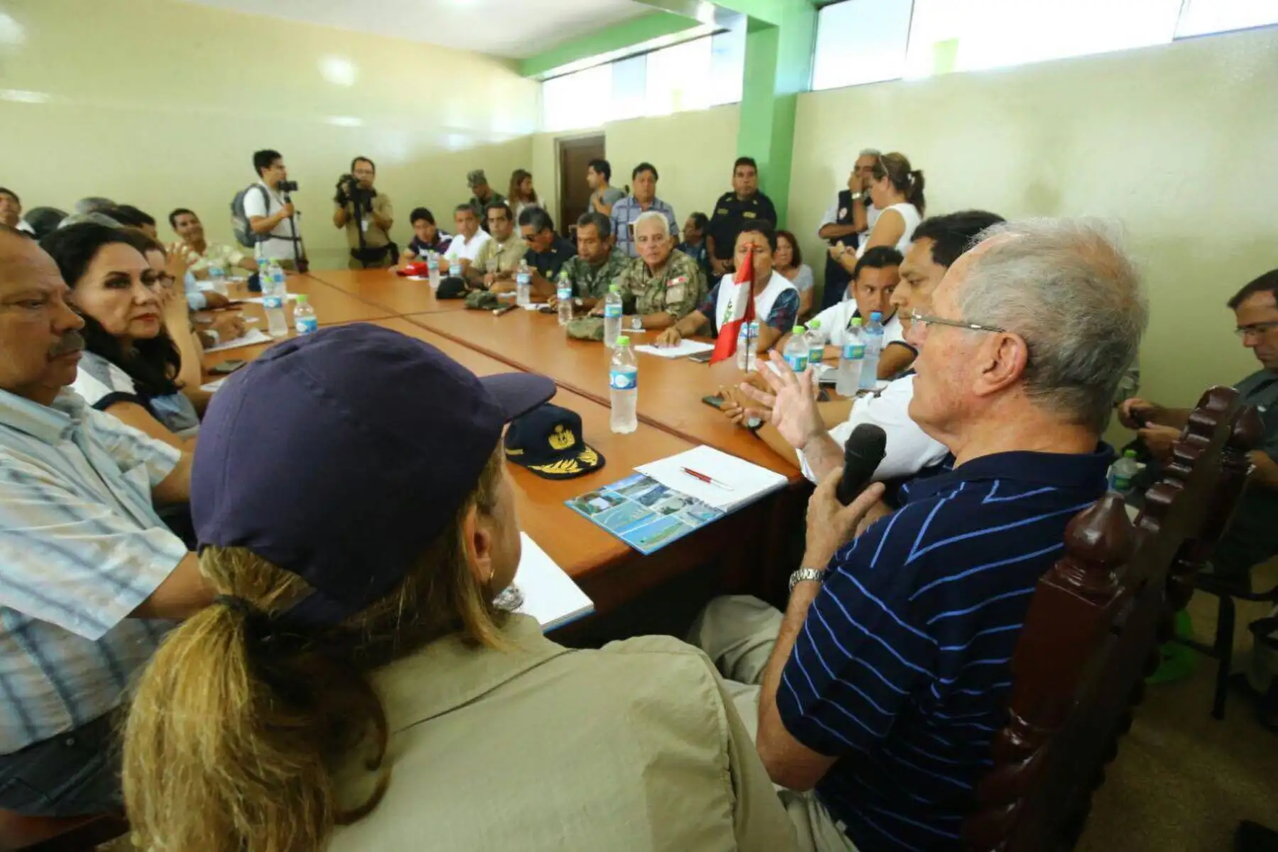 El jefe del Estado, Pedro Pablo Kuczynski, preside en estos momentos la reunión del Centro de Operaciones de Emergencia Regional (COER) en la ciudad de Trujillo, región la Libertad. Foto: ANDINA/ Prensa Presidencia